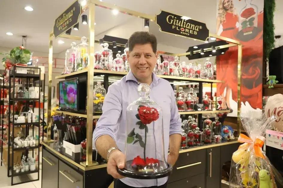 Giuliana Flores Lança Franquias com Investimentos a Partir de R$ 115 Mil
