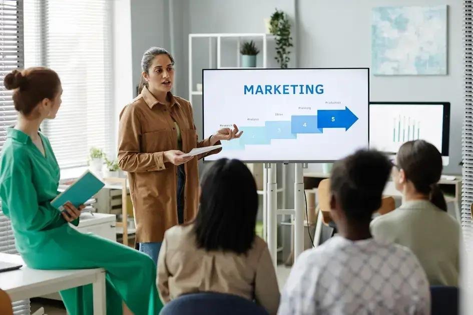 Pressão Sobre líderes de Marketing: Os Desafios e Oportunidades para 2025