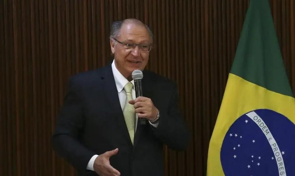 Governo Nacional Trabalha Para Reduzir Dependência de Empresas Brasileiras nas Exportações para os EUA